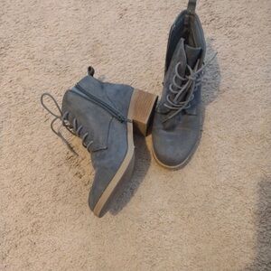 Carlos by Carlos Santana Gray Lace-Up Block Heel Ankle Boots